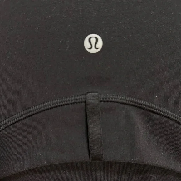 Gorgeous Lululemon Define Jacket Size 8 Black Flattering Fit - Picture 4 of 5